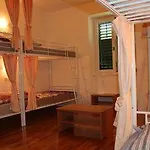 Backpackers 2 * Split
