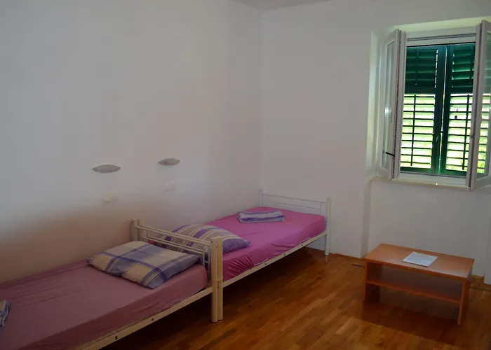 Backpackers 2 * Split