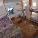 Backpackers 2 * Split