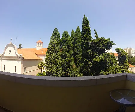 Backpackers 2 * Split